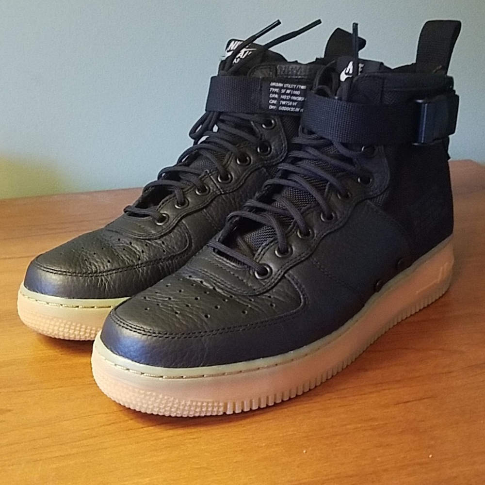 Nike SF Air Force 1 Mid
